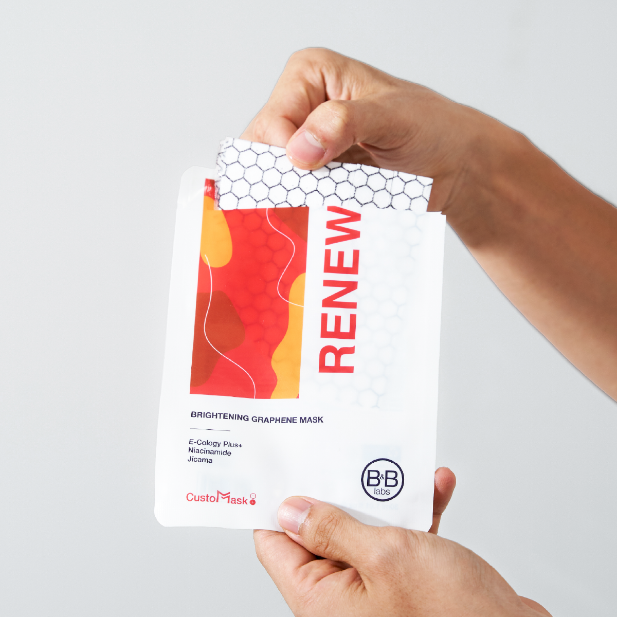 RENEW Brightening Graphene Mask